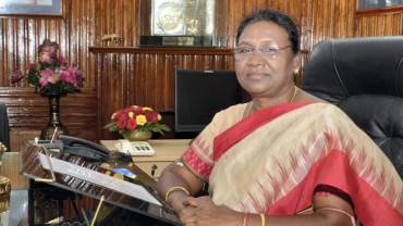 भारतका नवनिर्वाचित राष्ट्रपति द्रौपदी मुर्मूले आज कार्यभार सम्हाल्दै